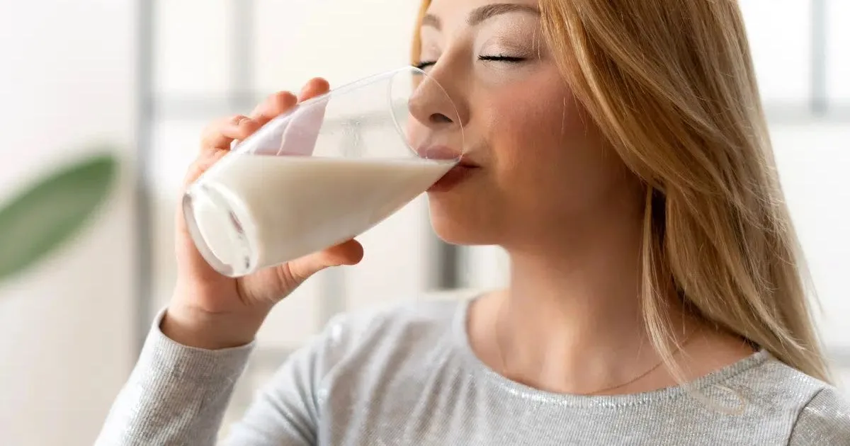 Leite pode ser consumido em diferentes horários, diz nutricionista