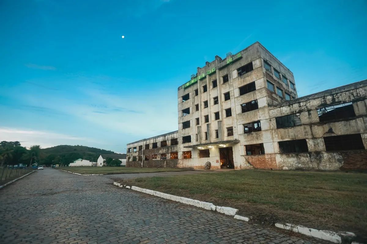 Usina de Arte preserva memória industrial com natureza, exposições e formação em Pernambuco