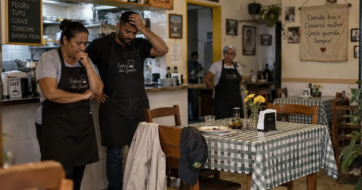 Mesa vazia revela queda de idoso e mobiliza equipe de restaurante