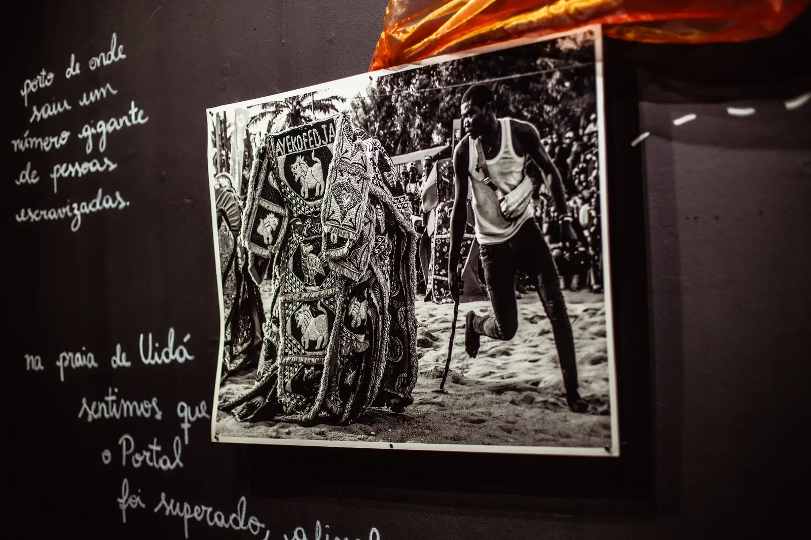 Fotografias de viagem aproximam tradições do Benim e do Brasil em Ceilândia
