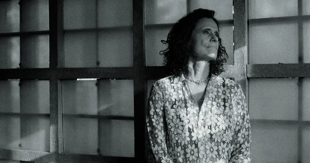 Agudo Grave marca 45 anos de carreira de Zélia Duncan com novas parcerias