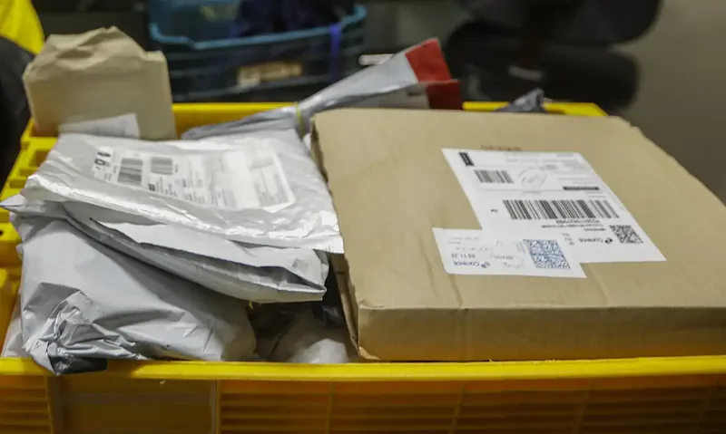 Senado aprova medida que elimina imposto sobre compras internacionais de até US$ 50