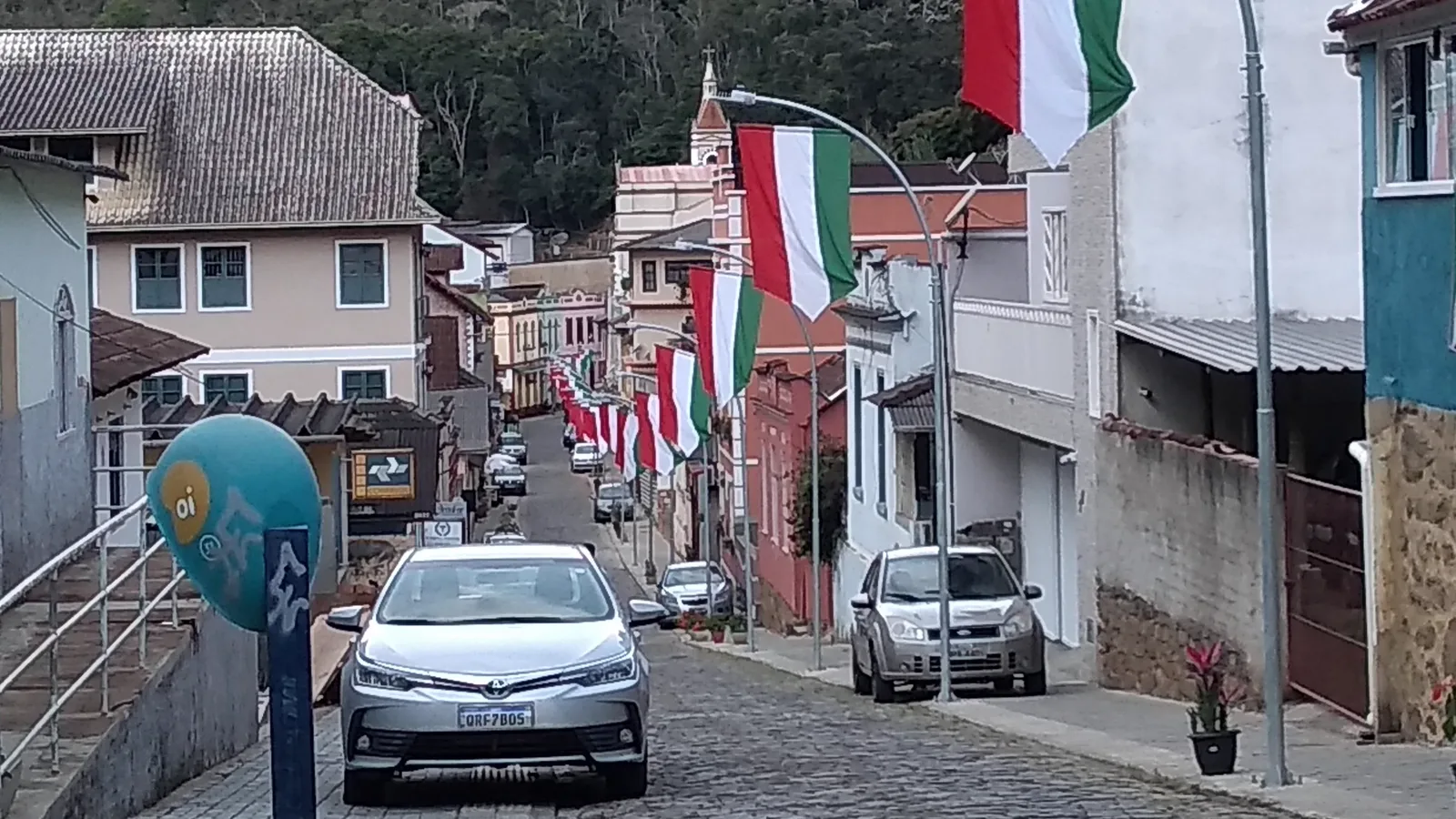 Santa Teresa combina legado italiano, vinhedos e refúgios de beija-flores