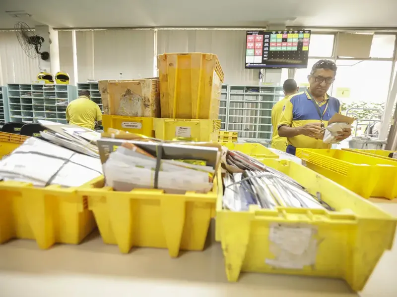 Câmara aprova isenção de imposto para compras internacionais de até US$ 50