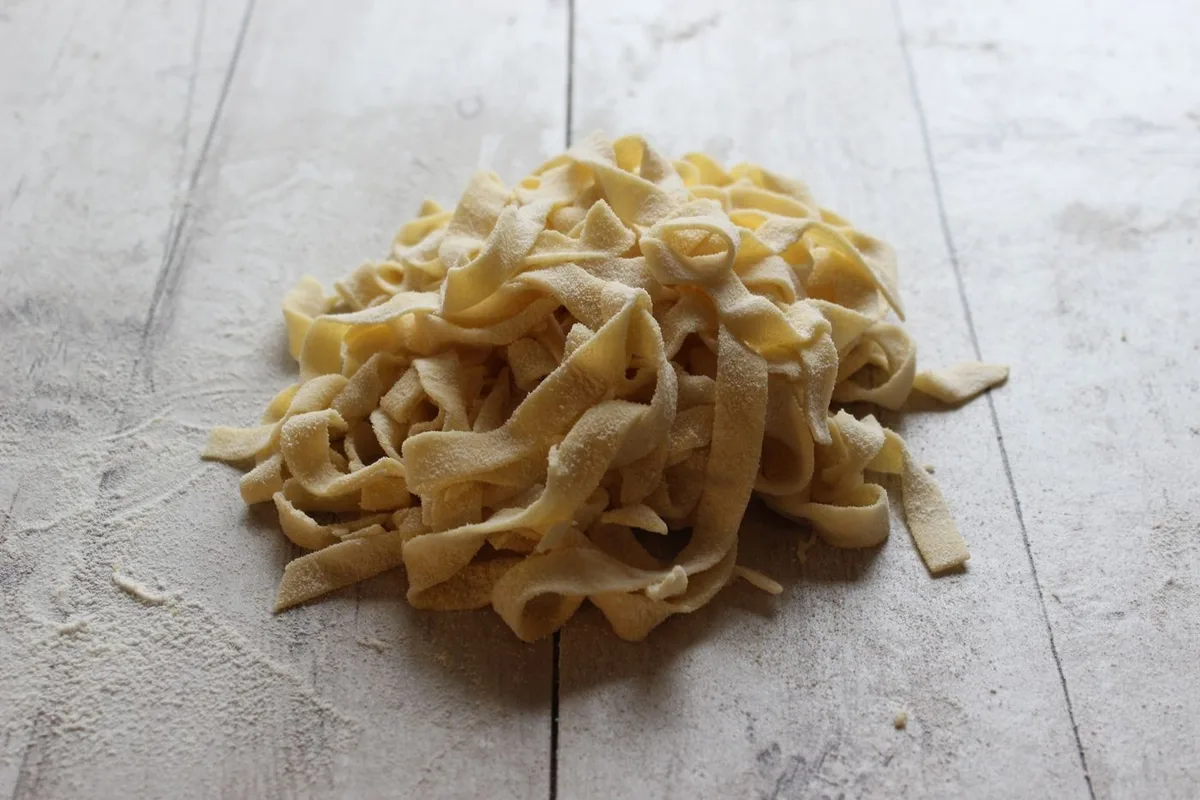 Massa fresca em casa: ingredientes, técnicas e utensílios para começar