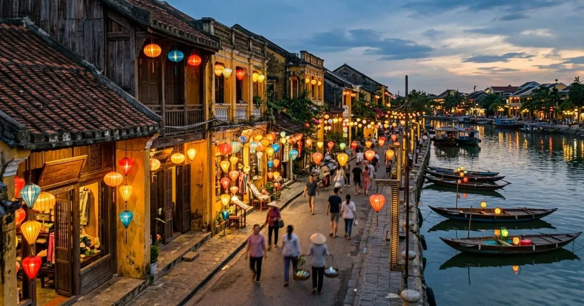 Hoi An mantém casas, ponte e traçado urbano ligados ao comércio asiático