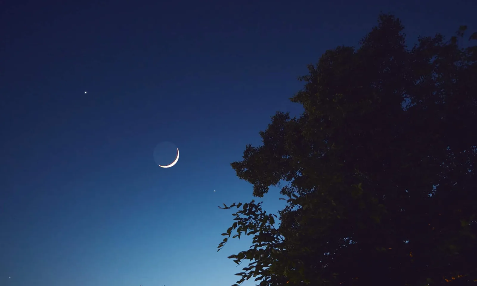 Lua minguante marca o céu de 9 de setembro; próxima fase será a Nova