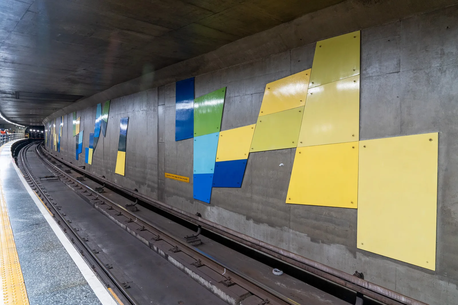 Restauração no Metrô de São Paulo depende de trabalho noturno e técnicas de precisão