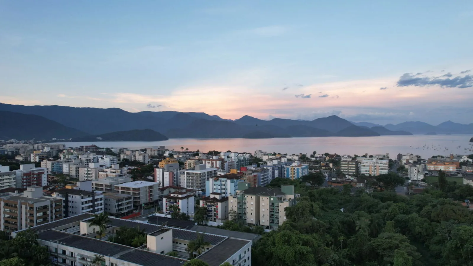 Ubatuba combina Mata Atlântica preservada, 102 praias e mais de 20 ilhas