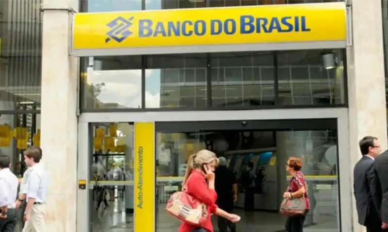 Greve mobiliza empregados da Caixa e atinge bases do Banco do Brasil