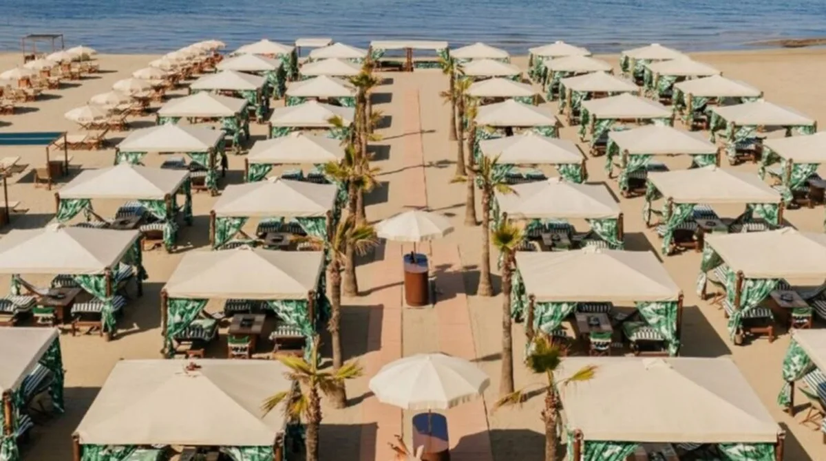 Tenda de luxo na Toscana custa R$ 9 mil por dia e recebe até 10 pessoas
