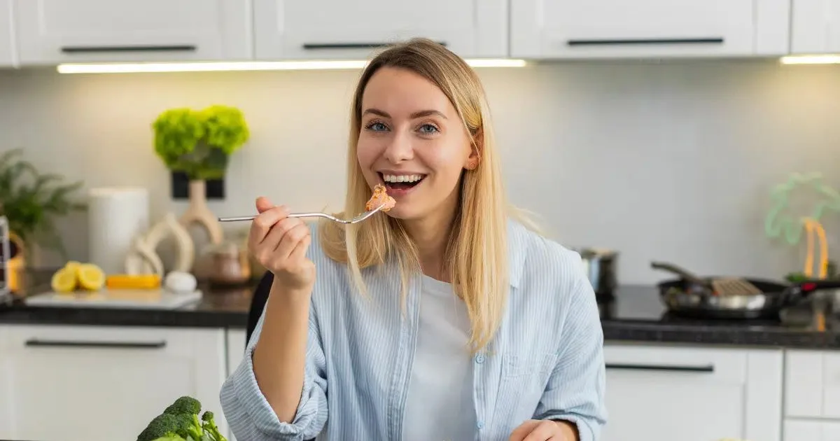 Proteína na menopausa depende de alimentação, exercício e necessidades individuais
