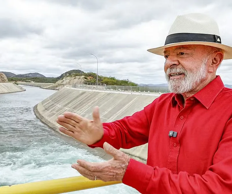 Lula e a transposição das águas do São Francisco