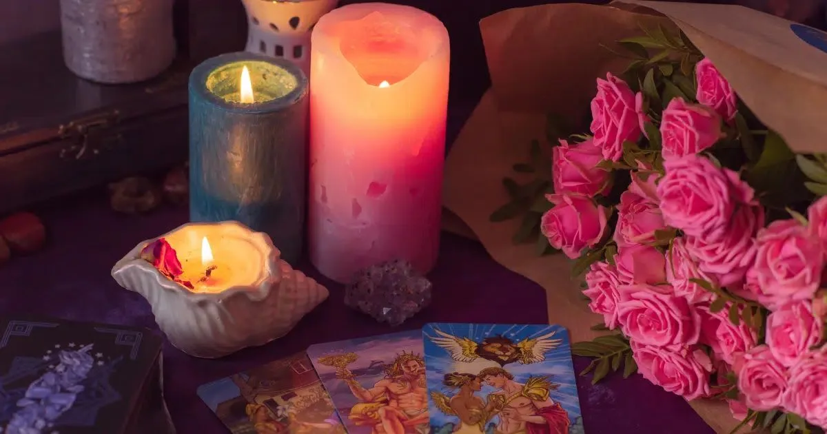 Tarot do dia: cartas indicam escolhas e transformações para os signos