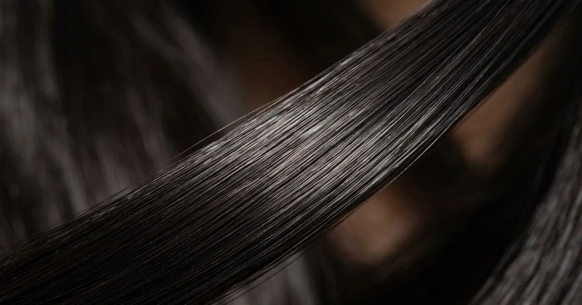 Cominho-preto e casca de cebola formam mistura para escurecer fios brancos