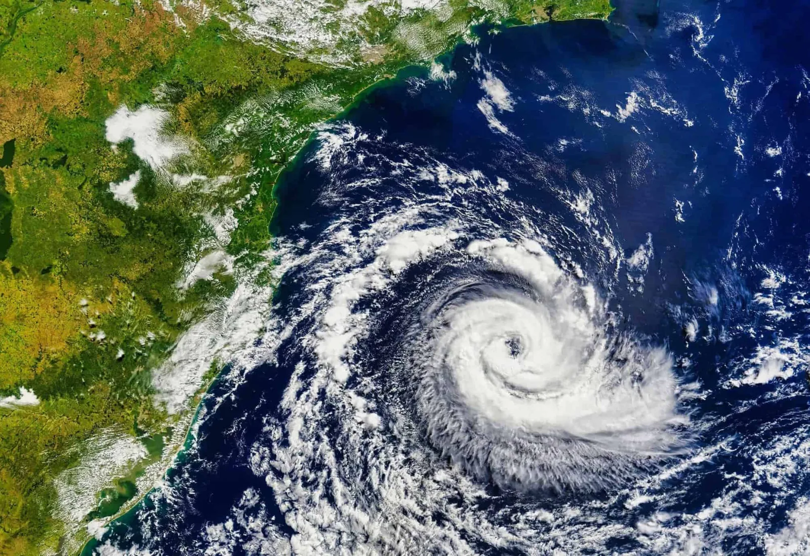 Frente fria leva tempestades e granizo a oito estados nesta semana