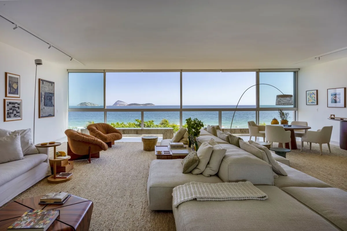 Apartamento em Ipanema combina design contemporâneo com memória familiar