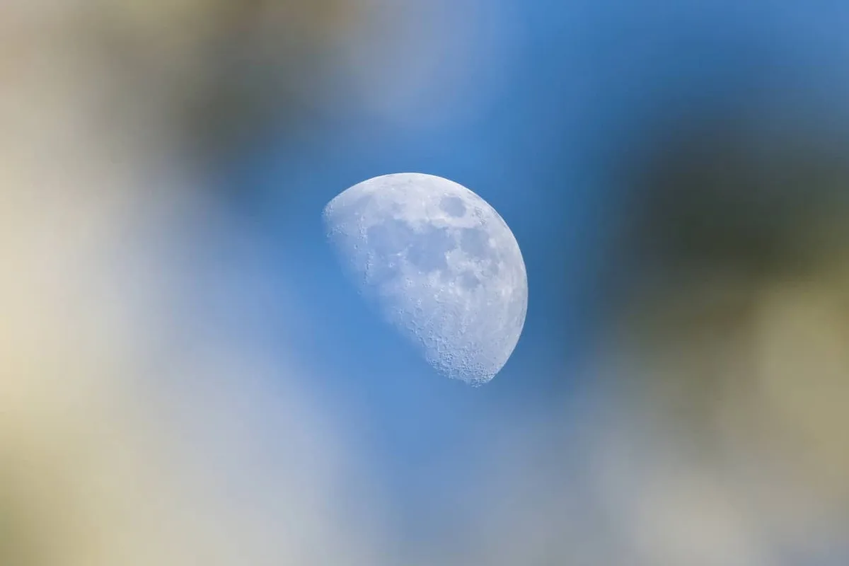 Ciclo lunar chega à fase crescente com 97% de visibilidade