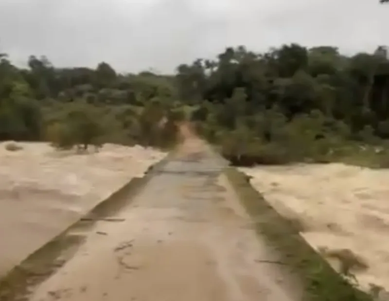 Cheias deixam quilombos do Paraná sem energia, remédios e acesso por estradas