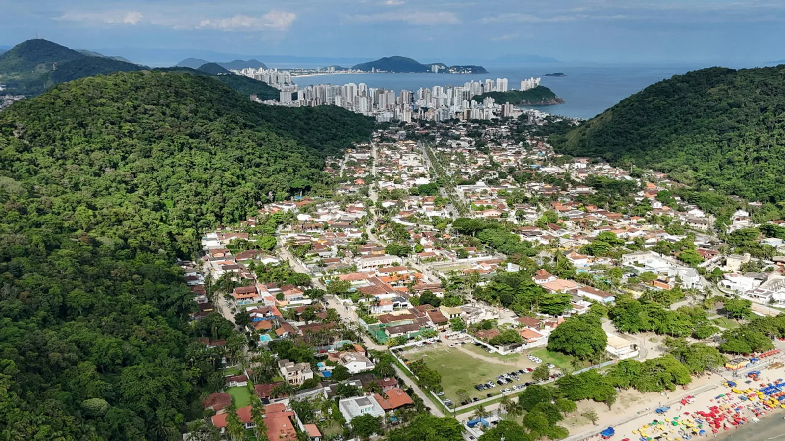 Guarujá reúne 27 praias, Mata Atlântica e tradição no litoral paulista